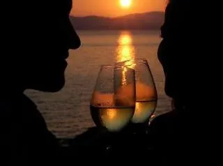 Tronas & Ξενοδοχείο Αλγκέρο