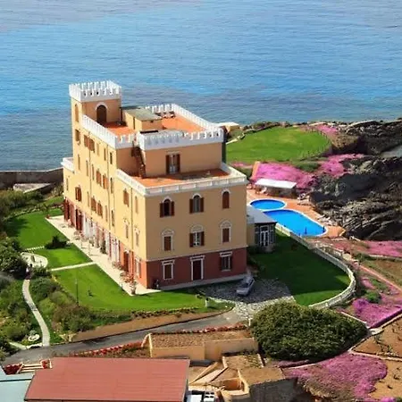 Tronas & Hotel Alghero