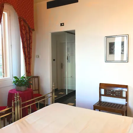 Hotel Tronas &