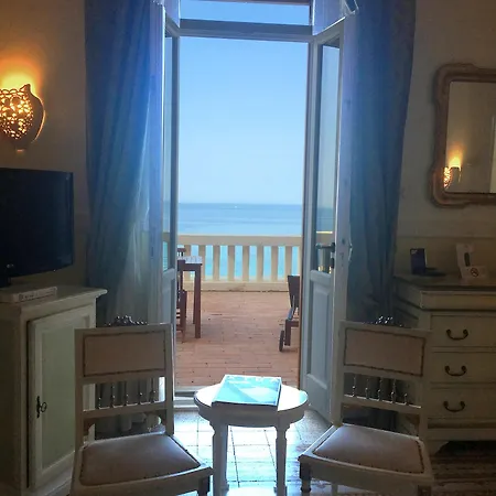 Hotel Tronas &