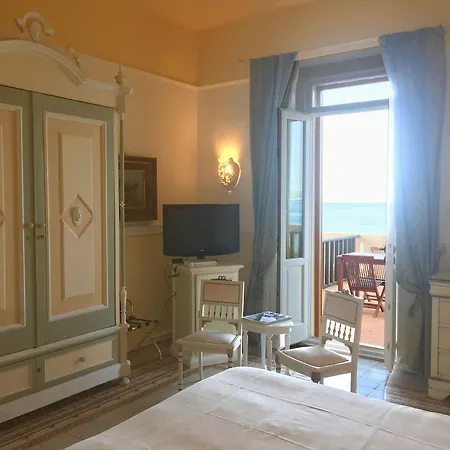Hotel Tronas &