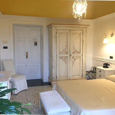 Tronas & Hotel Alghero