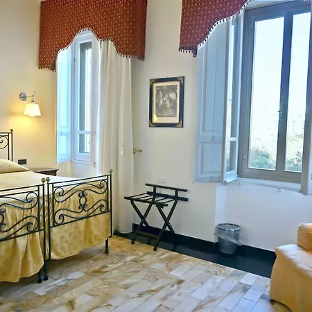 Hotel Tronas &